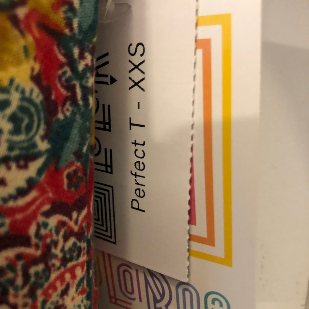 Donated 🙏🏻  Top XXS Boho Multicolored New with tags - Picture 4 of 4